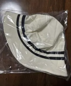 サイズM/L NEWERA バケットハット　クロームホワイト