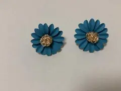 わん様　　花　ブルー　ピアス