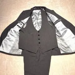 PSFA グレー ストライプ スリーピーススーツ