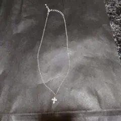 クロス　ネックレス