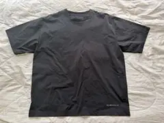 NUMERALS Tシャツ ブラックのサムネイル
