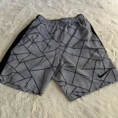 NIKE DRI-FIT ショートパンツ Sサイズのサムネイル