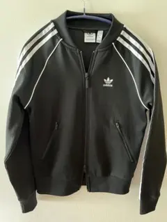 adidas ブラック ジップアップジャケット