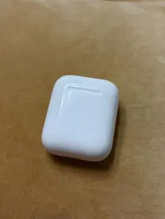 Apple AirPods 第2世代（右耳ジャンク/充電ケース・本体セット）のサムネイル