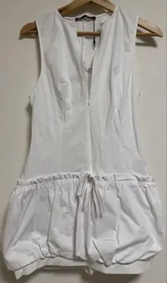 ZARA ￼ホワイトロンパース