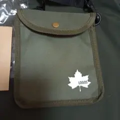 新品ですLOGOS サコッシュ オリーブ　ミニポーチ　ロゴス　ミニバッグのサムネイル