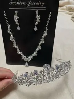 ブライダルアクセサリーセット ネックレス イヤリング ティアラ