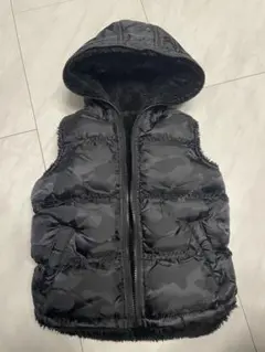 美品 AZUL キッズダウンベスト　リバーシブル　黒　ボア 120