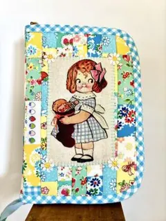 レトロ可愛いマルチポーチ❤️ハンドメイドポーチ❤️トマトガール❤️ペンホルダー付き