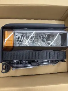 新品未使用 トヨタ ランドクルーザー250 VX 純正角目ヘッドライト 左右