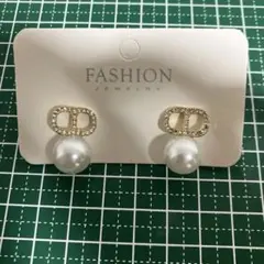 Item thumbnail for item 0a6a65f4-4c37-4bd5-8b5b-394ccb4b8f75