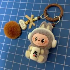 ✨キュート✨ ラブブ キーホルダー グレー1点 即購入OK。