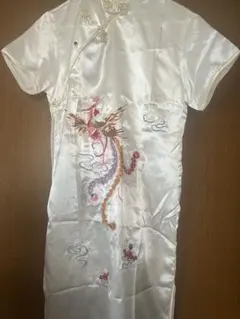 レア　ホワイトチャイナドレス 鳳凰刺繍入り