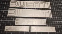 「Ducati」ロゴ切抜きステッカー　5枚セット