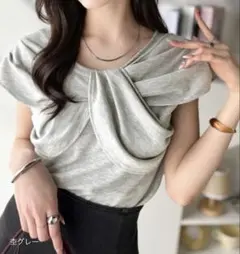 【新品未開封】リボンデザインTシャツ