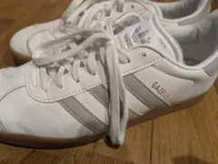 adidas GAZELLE ホワイト ガムソール スニーカー