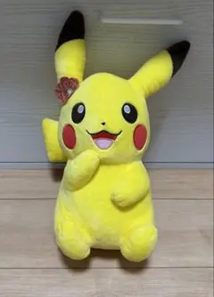 ポケモン　ピカチュウぬいぐるみ