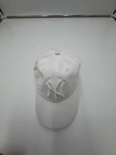 ホワイト NYロゴ ベースボールキャップ