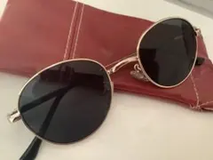 ゴールドフレーム オーバル型サングラス