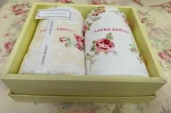 未使用品　ローラアシュレイ　クチュールローズG  箱入り　ハンドタオル　2枚組