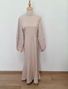 LAUIR ラウアー 新品未使用品タグ付き！ロングワンピース