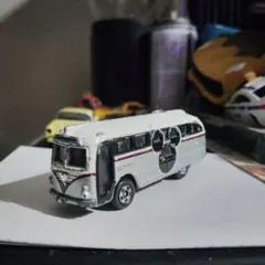 ミッキーマウス風バス型ミニカー