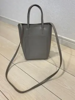 YAHKI 超美品 2WAY オールレザーのショルダーバッグ グレーのサムネイル