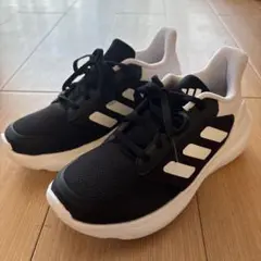 adidas ブラック ホワイト スニーカー US4 22.5㎝