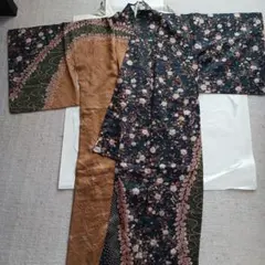 小紋着物 ネイビー 花柄刺繍　着物　日本