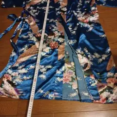 シルク100%、孔雀と花牡丹