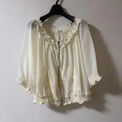axes femme アイボリー シフォン 半袖ブラウス レース フリル