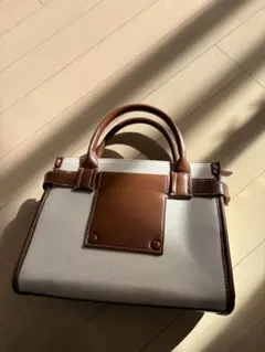 新品　未使用　ZARA ザラ　ベージュとブラウンのハンドバッグ