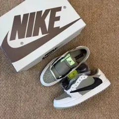 Travis Scott AIR JORDAN 1 RETRO LOW