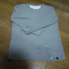 HEATTECH ULTRA WARM グレー 長袖Tシャツ Lサイズ
