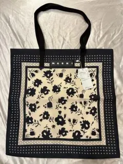 新品 　本日15時まで　MARNI MARKET トートバッグ 花柄のサムネイル