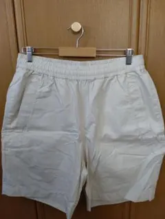 UNIQLO U ホワイト ショートパンツ