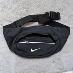 【美品】Nike ブラック ボディバッグ