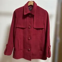 赤いウール風ジャケット ボタン付き