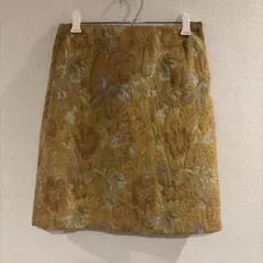 【美品】ナチュラルビューティベーシック　花柄タイトスカート Sサイズのサムネイル
