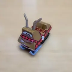 マテル　カーズ　ウィンタータイム・クルーザー　トナカイバージョン　ミニカー