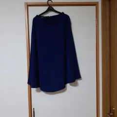 ユニクロ藍色スカートのサムネイル