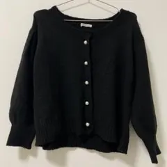 E hyphen gallery パールボタン ニット カーディガン ブラック