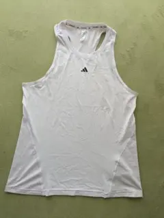 adidas ホワイト タンクトップ