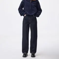 【新品タグ付き】ハイライズストレートジーンズ　ネイビー　Sサイズ　股下69cm