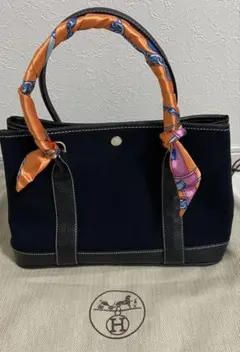 【美品】HERMES エルメス ノベルティ　フールトゥ トートバッグ　ブラックのサムネイル