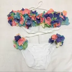 チュアンピサマイ(お花のビキニ)