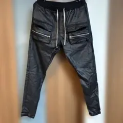 Danke Schön. ブラックカーゴパンツ