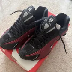 NIKE SHOX R4 ブラック/レッド 6.5