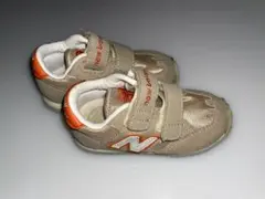 New Balance ベージュ スニーカー
