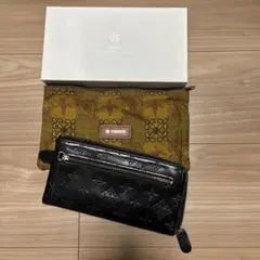 russet ブラック L型長財布 エンボス加工のサムネイル